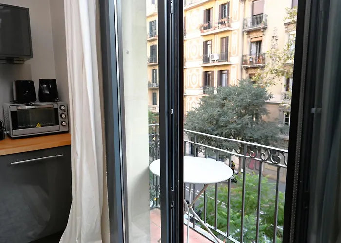 Homenfun Barcelona Sagrada Familia Marina
